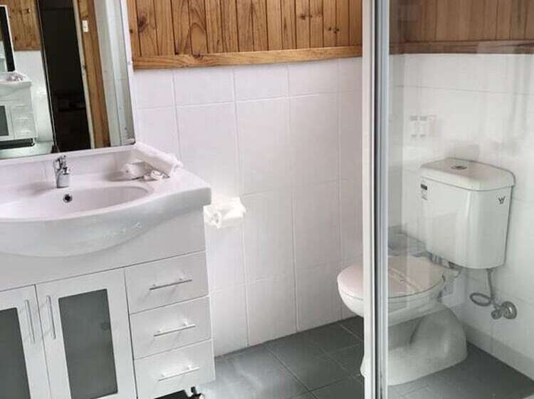 标准间, Cascades Motor Inn