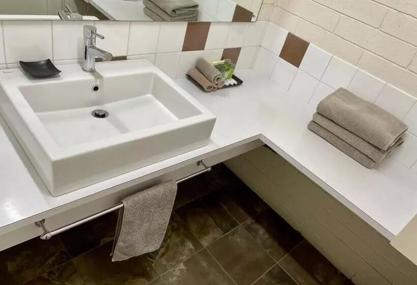 Standard-huone Queen-vuode, Central Highlands Motor Inn