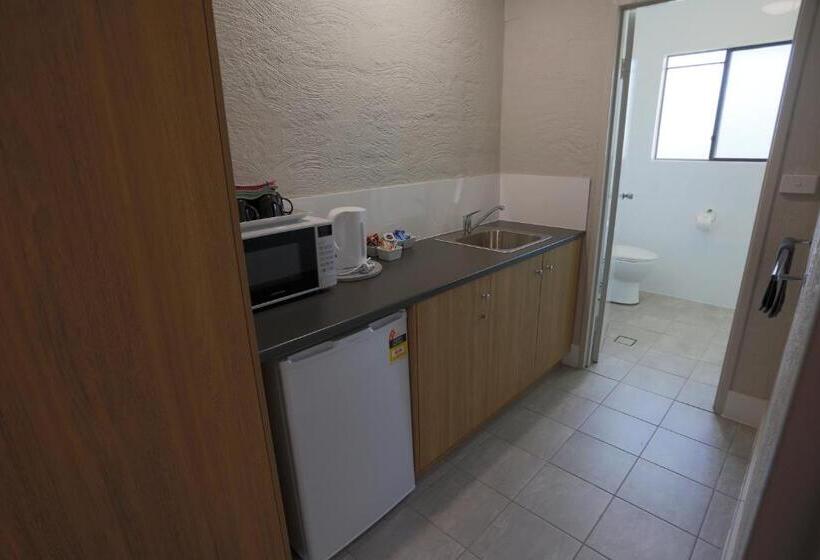 חדר משפחתי דלוקס, Coachman's Eden