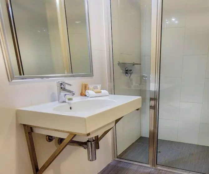 Habitación Deluxe, Isa