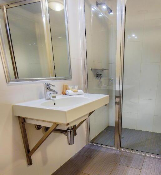 اتاق لوکس یک تخته, Isa