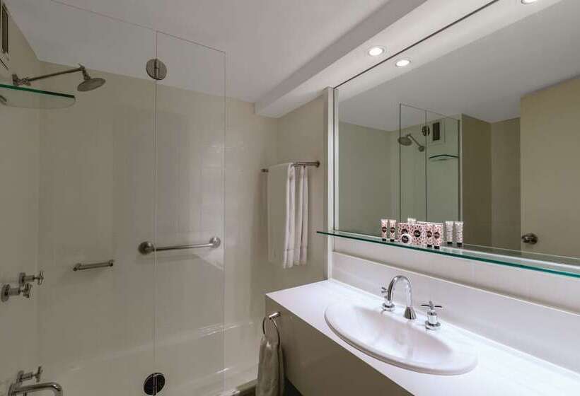 Номер Стандарт, Mercure Newcastle