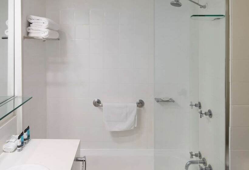 Номер Стандарт, Mercure Newcastle