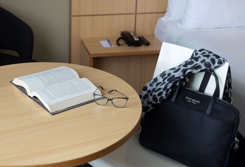 Номер Стандарт, Mercure Newcastle