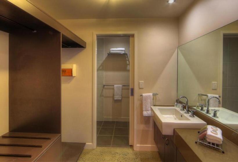 Номер Стандарт, Sovereign Resort