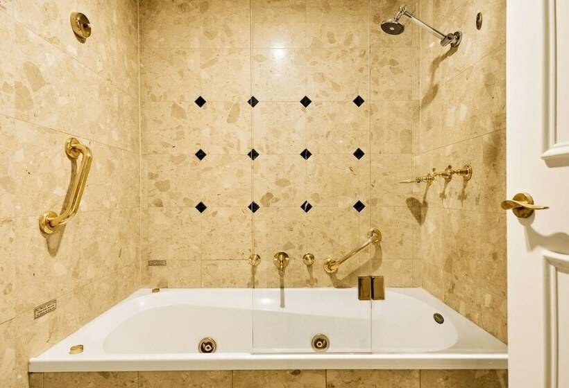 جناح, Stamford Plaza Melbourne