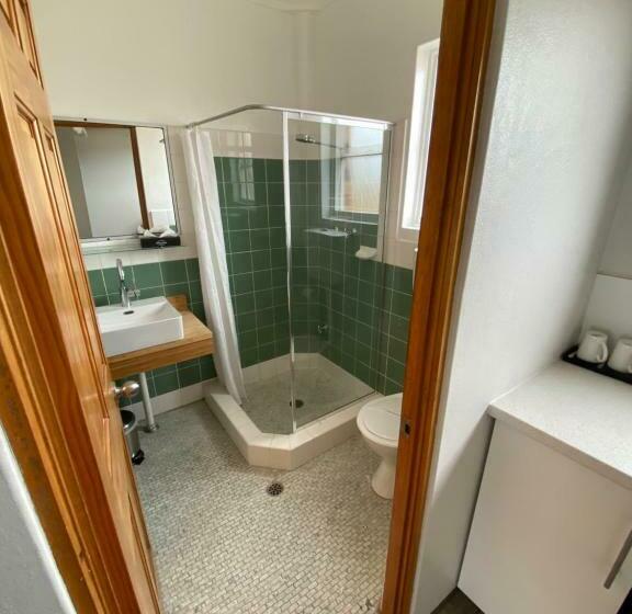 חדר סטנדרט, Top Of The Town Motor Inn