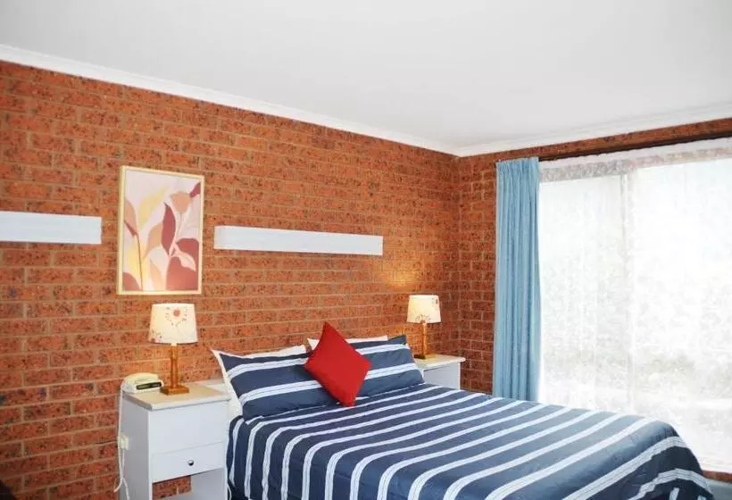 اتاق لوکس با وان آب گرم, Whalers Rest Motor Inn