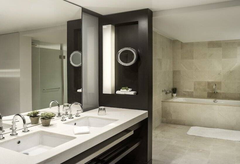 اتاق پریمیوم با چشم‌انداز دریاچه, Intercontinental Hayman Great Barrier Reef