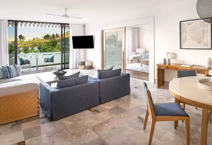 Suite with lake view, Intercontinental Hayman Great Barrier Reef