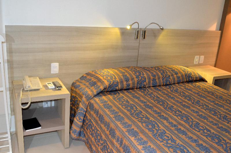 スタンダードルーム, Motel Mayfair On Cavell