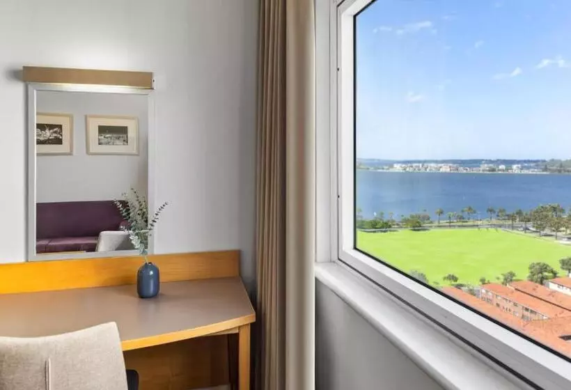 Suite Executiva, Novotel Perth Langley