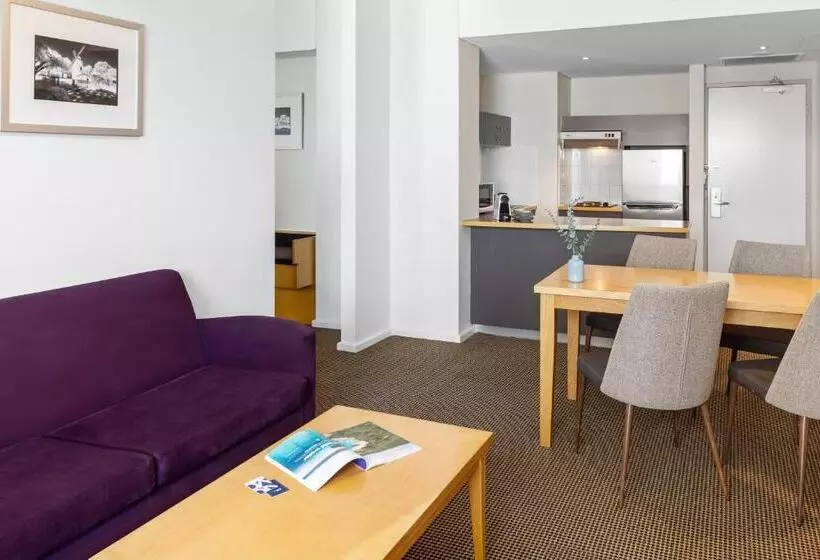 Suite Executiva, Novotel Perth Langley