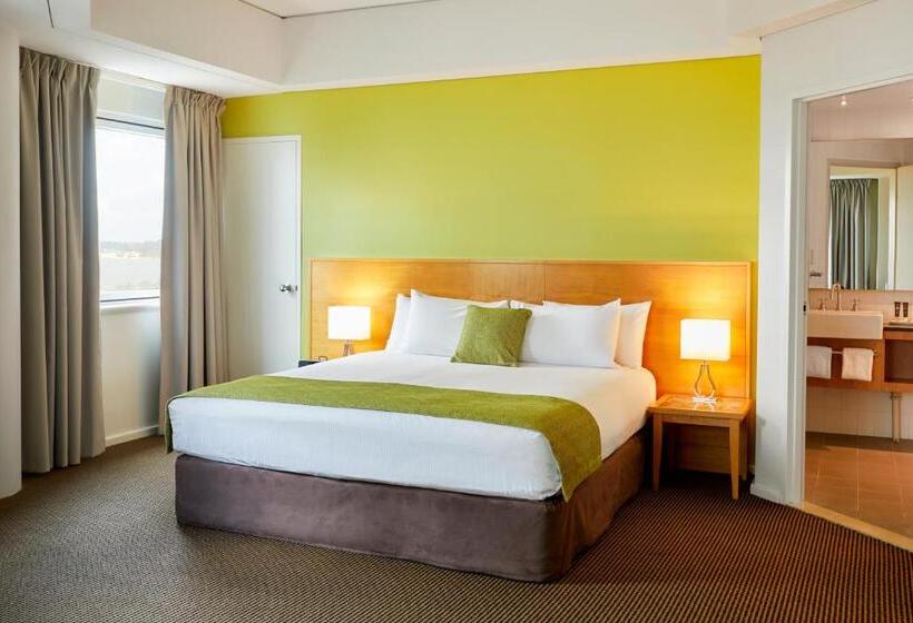 Junior suite with river view, Novotel Perth Langley