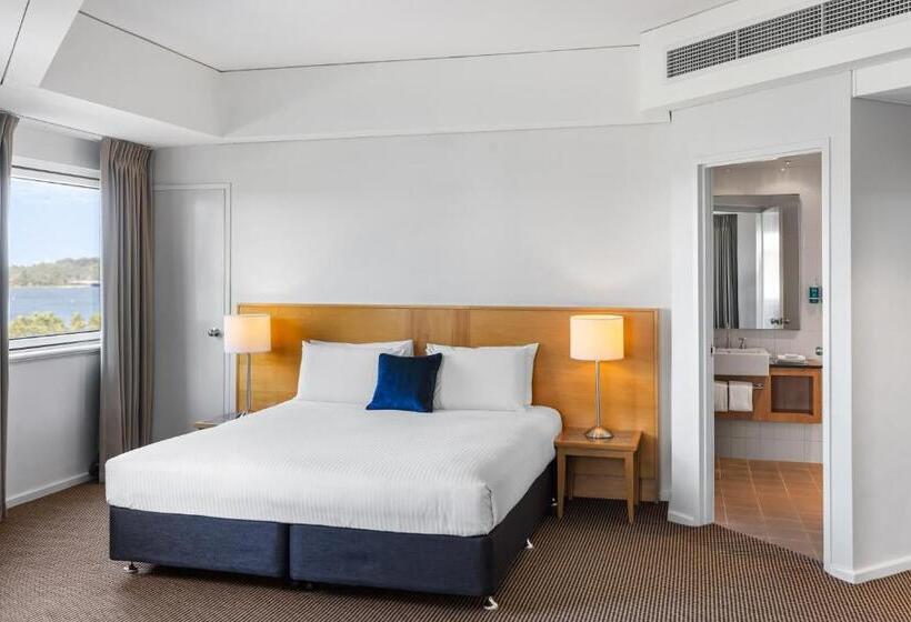 Junior suite with river view, Novotel Perth Langley