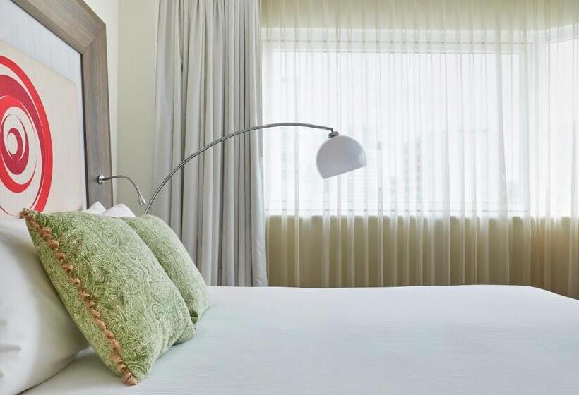 身障者適用キングサイズベッドルーム, Novotel Perth Langley