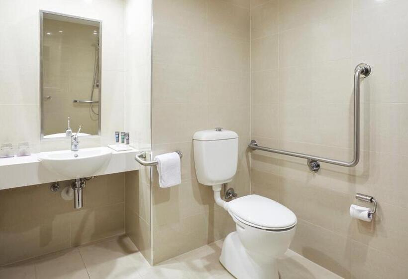 身障者適用キングサイズベッドルーム, Novotel Perth Langley