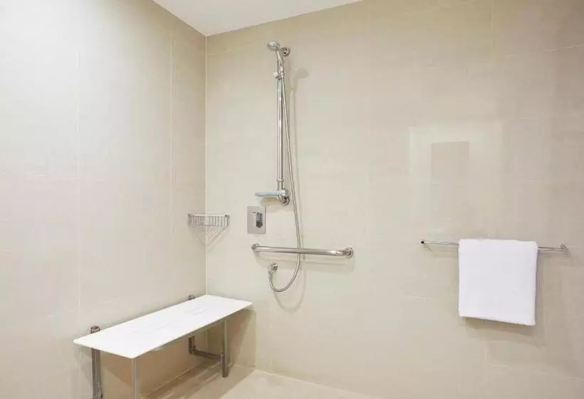 Habitació Estàndard Llit King Adaptada per a persones amb mobilitat reduïda, Novotel Perth Langley