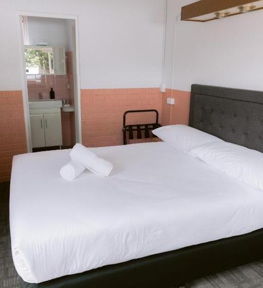 اتاق استاندارد, Black Swan Waterfront Motel