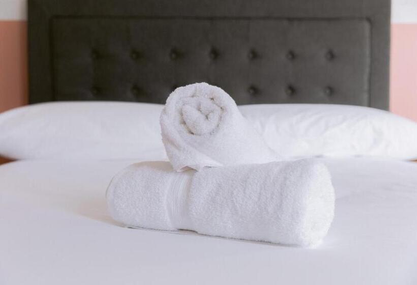 اتاق استاندارد با چشم‌انداز دریاچه, Black Swan Waterfront Motel