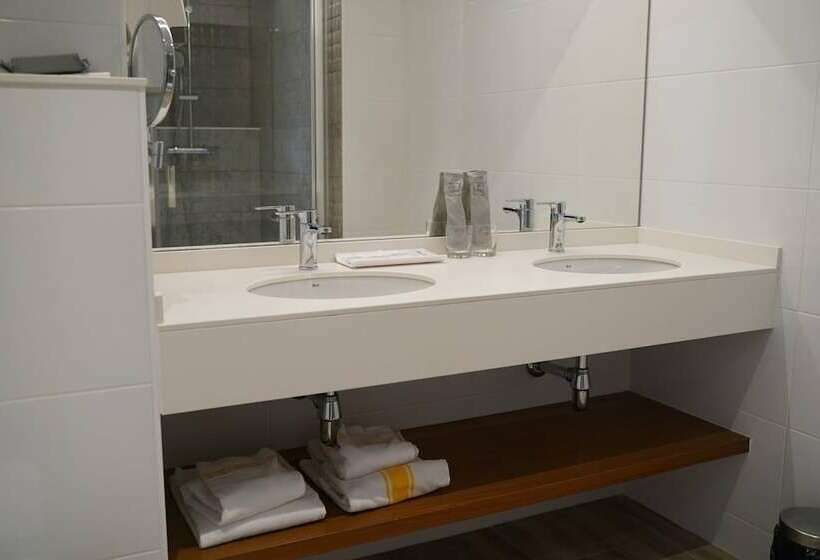 اتاق استاندارد, Abba Ordino Babot