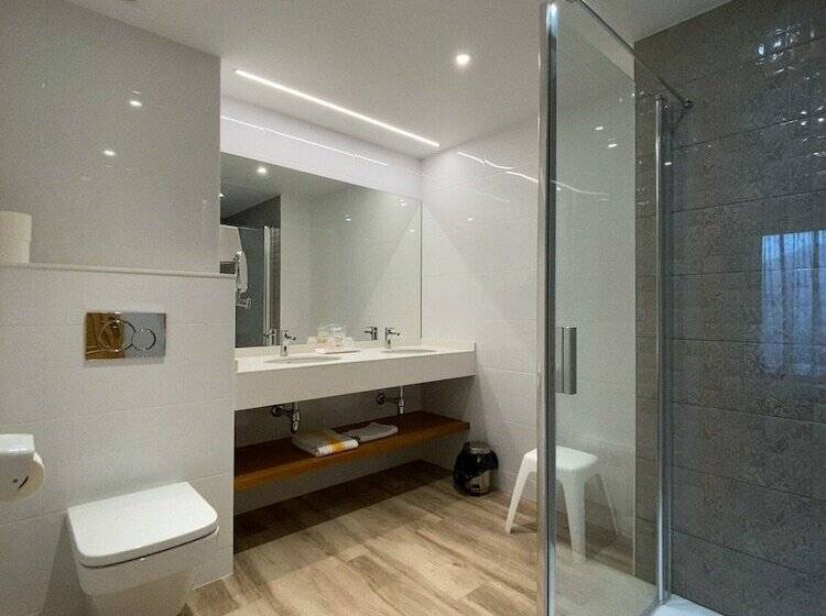 اتاق استاندارد, Abba Ordino Babot