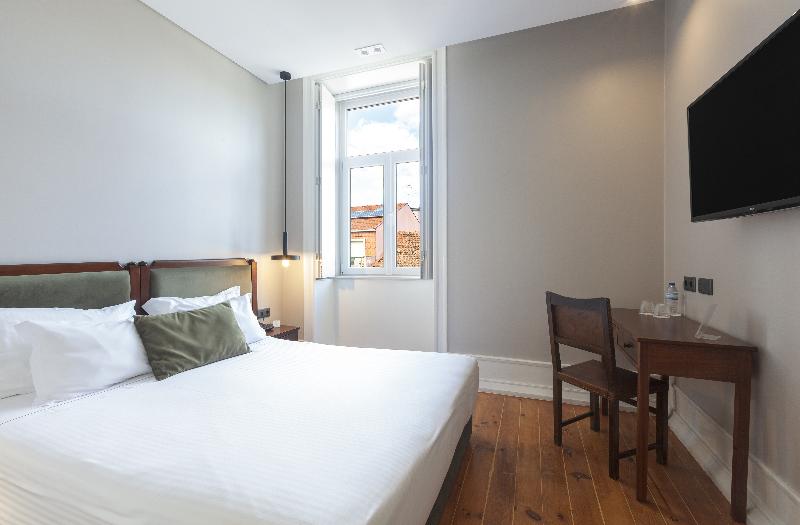 اتاق استاندارد سه نفره, Abba Ordino Babot