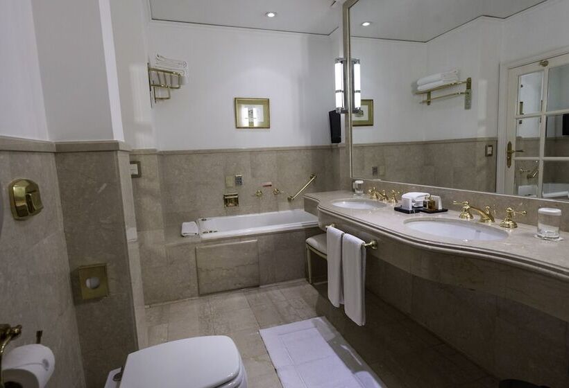 سوییت جونیور, Alvear Palace Hotel   Leading Hotels Of The World