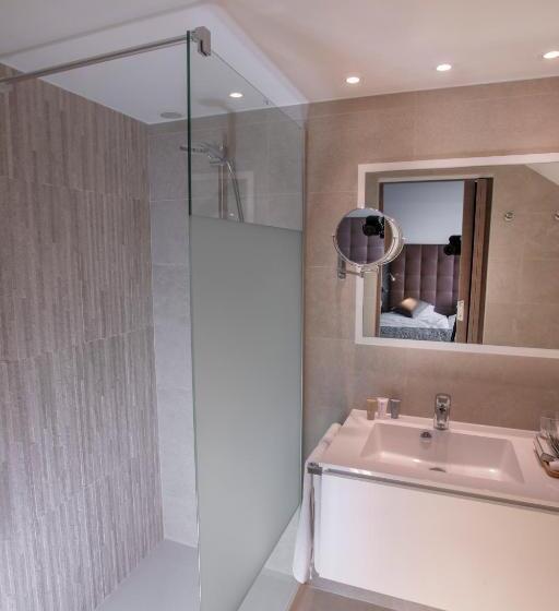 חדר סטנדרט לארבעה, Atlanta Knokke