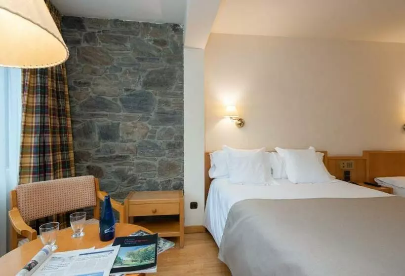 Habitació Triple Estàndard, Bonavida