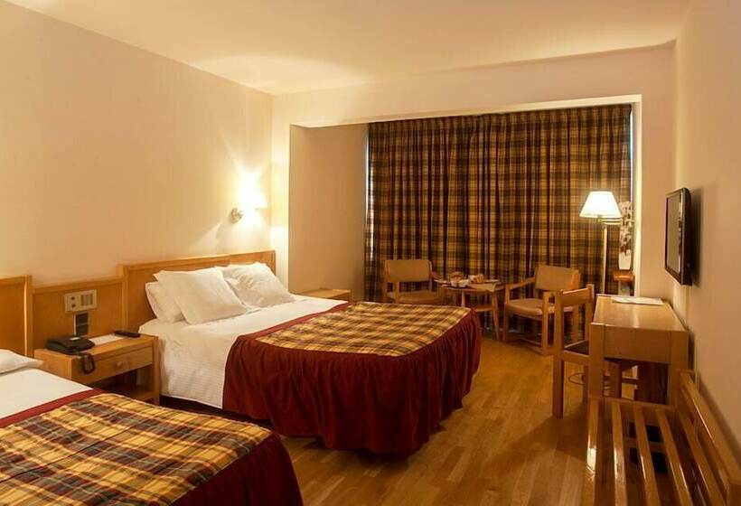 اتاق استاندارد سه نفره, Bonavida