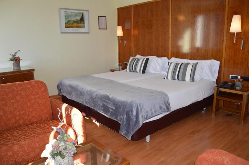 Habitació Estàndard, Coma Bella