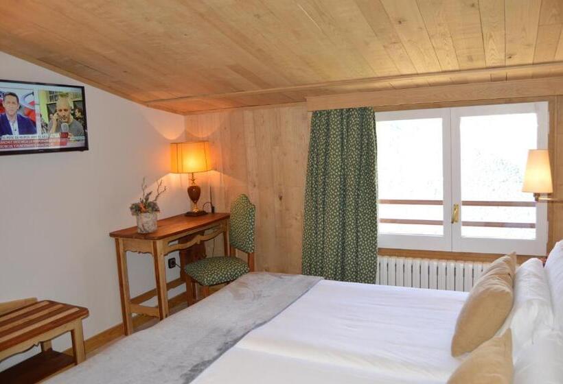 Habitació Estàndard, Coma Bella