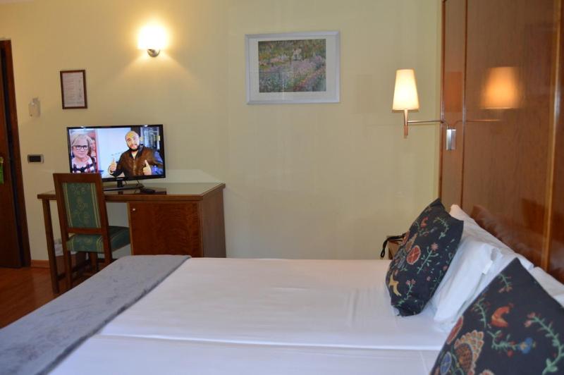 Habitació Estàndard, Coma Bella