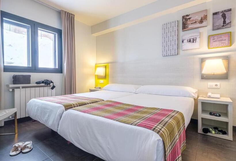 اتاق خانوادگی, Cristina