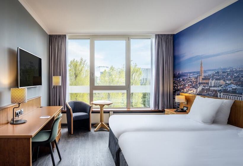 اتاق استاندارد, Crowne Plaza Antwerpen, An Ihg