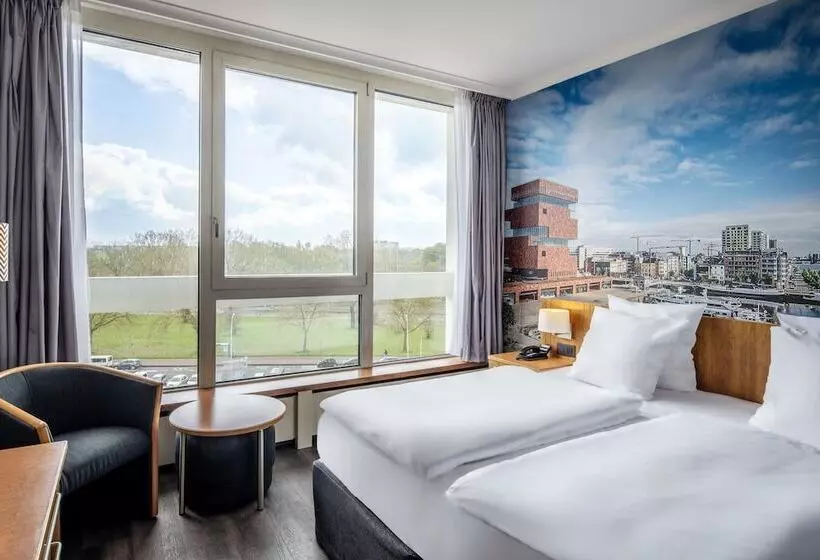 اتاق استاندارد, Crowne Plaza Antwerpen, An Ihg