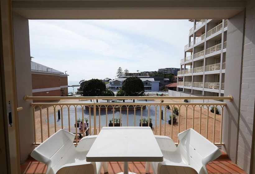 ダブルベッドスタンダードルーム, Crowne Plaza Terrigal Pacific, An Ihg