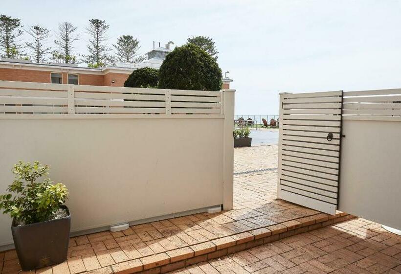 חדר סטנדרט עם מיטת קינג, Crowne Plaza Terrigal Pacific, An Ihg