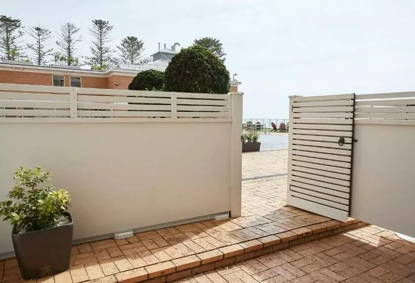 キングサイズベッドのスタンダードルーム, Crowne Plaza Terrigal Pacific, An Ihg