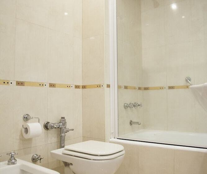 اتاق سوپریور, El Conquistador