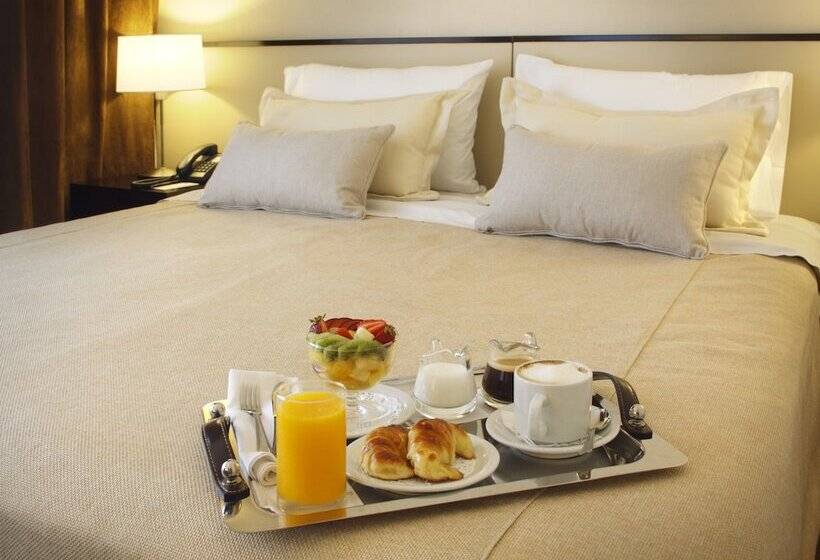 اتاق سوپریور با چشم‌انداز شهر, El Conquistador