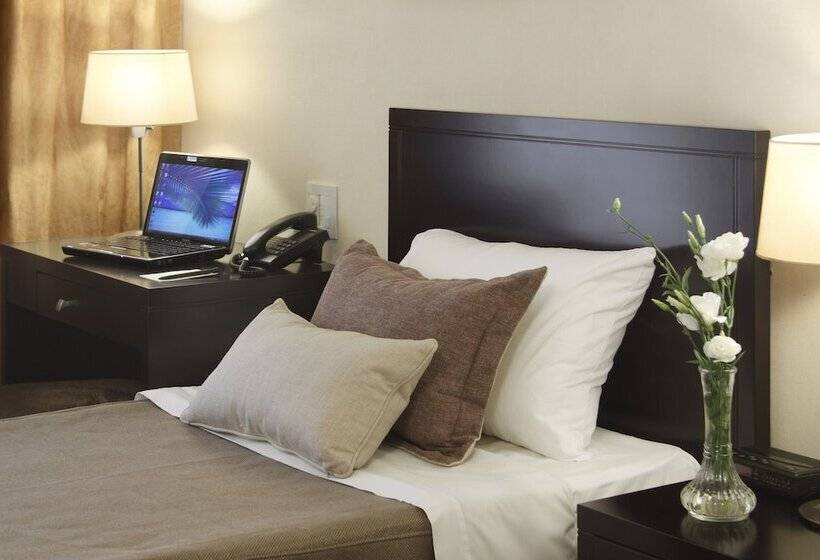 اتاق استاندارد, El Conquistador