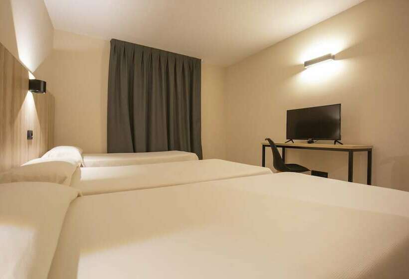 اتاق استاندارد سه نفره, Encamp by Nexta