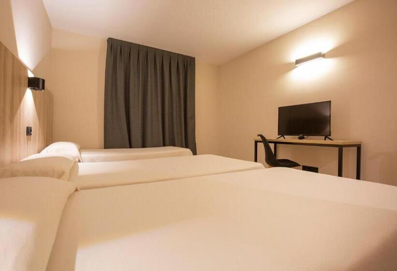 اتاق استاندارد سه نفره, Encamp by Nexta