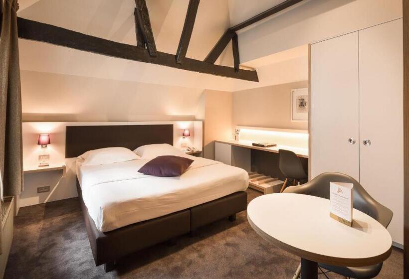 Номер Basic, Navarra Brugge