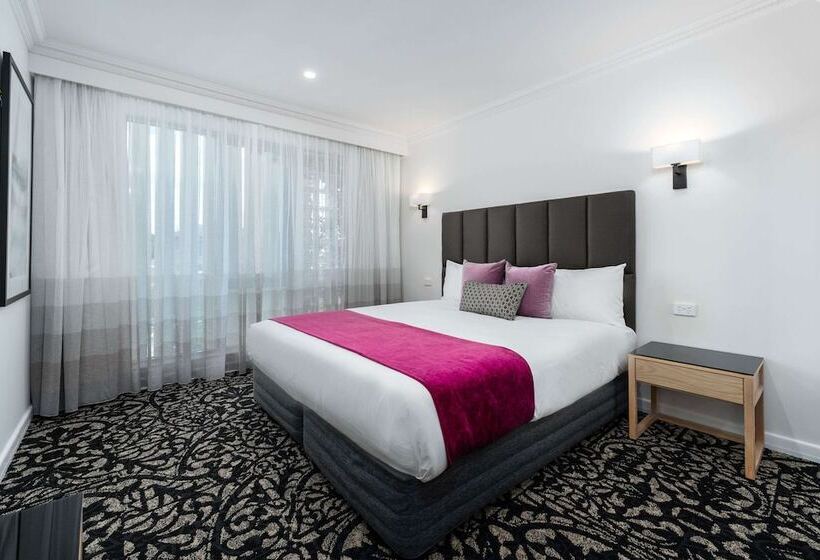 סוויטה, Quality Hotel Parklake Shepparton