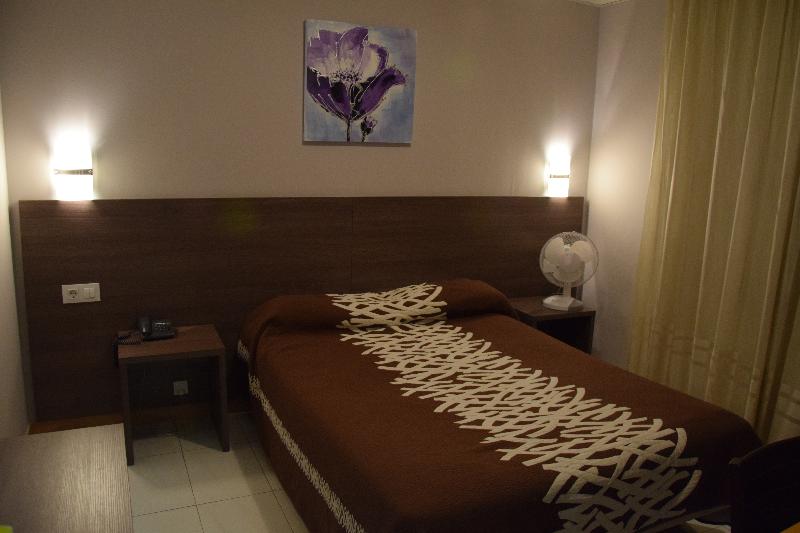 اتاق استاندارد یک نفره, Somriu Hotel City M28