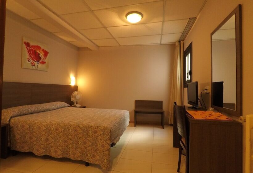 اتاق استاندارد یک نفره, Somriu Hotel City M28