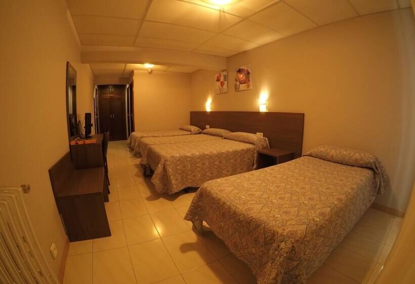 اتاق خانوادگی, Somriu Hotel City M28